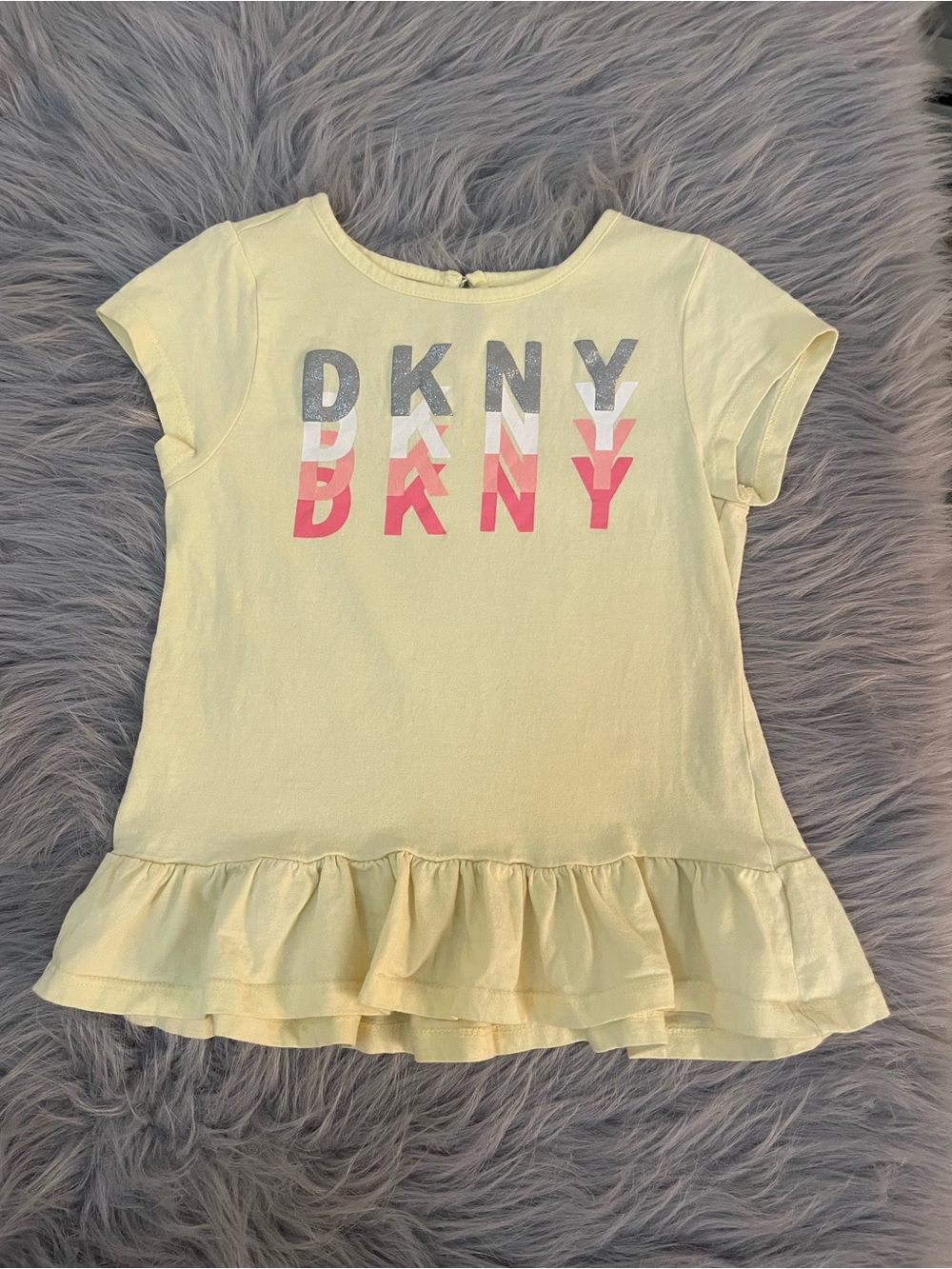 ⚾️DKNY Yellow Ruffle Hem Girls' Logo Tee